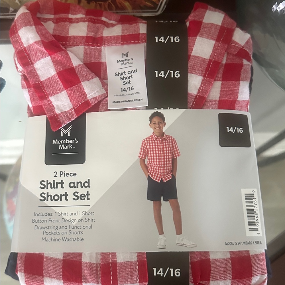 BRAND NEW!!
Red and White Plaid Shirt and Short Set